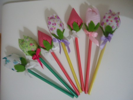 lápis de tulipas e morangos